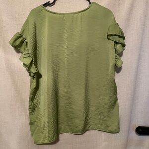 Floral & Ivy Green Ruffle Sleeve Blouse Size XL